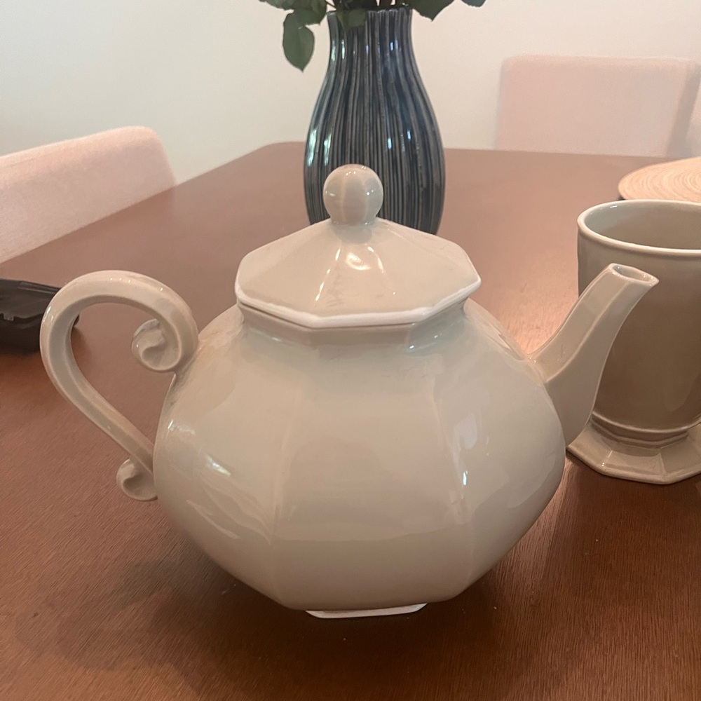 Juliska Octavia Portobello Ceramic Teapot and Mugs Set